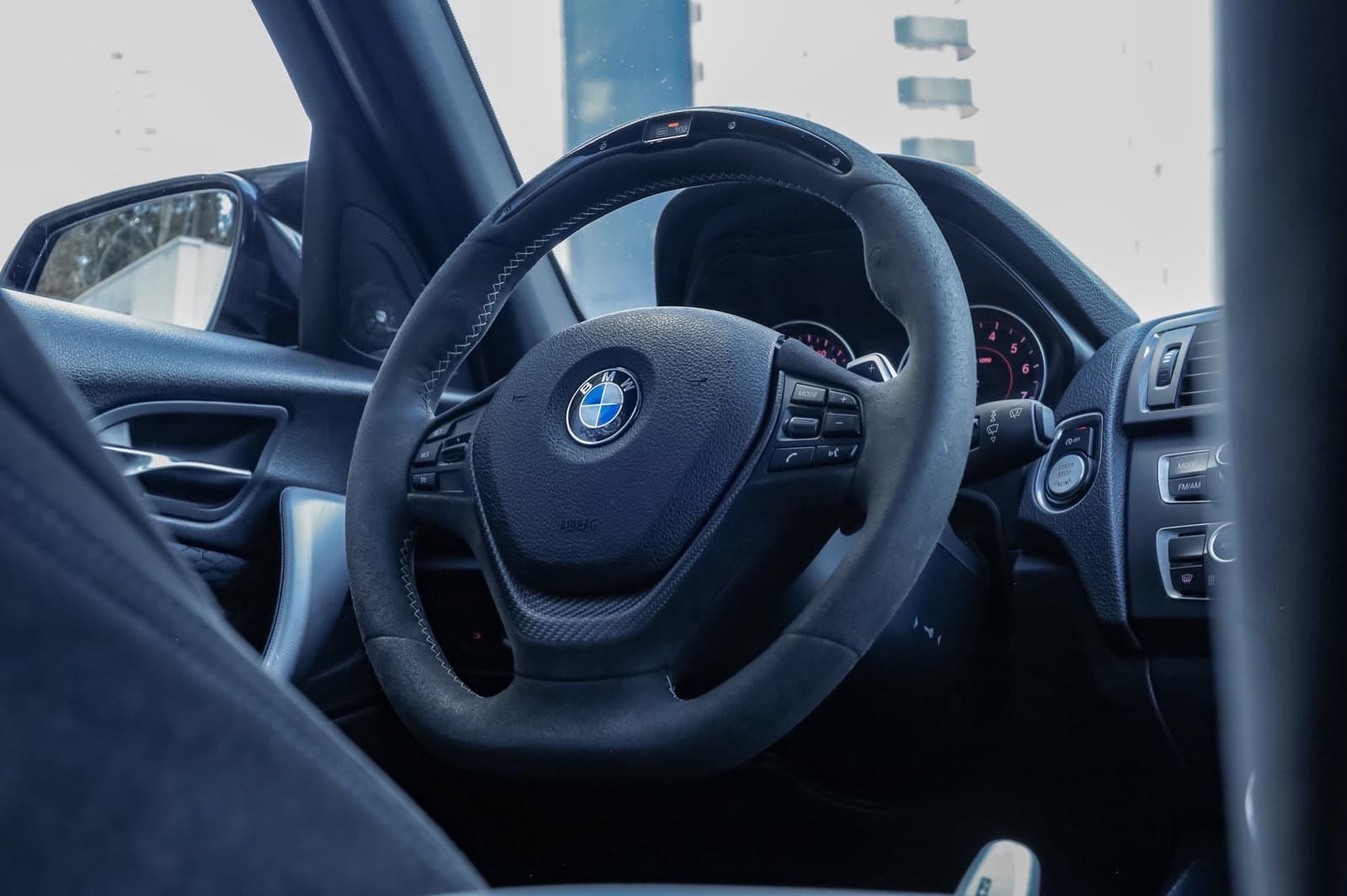 Volante BMW M Performance II Race Display — foto 3