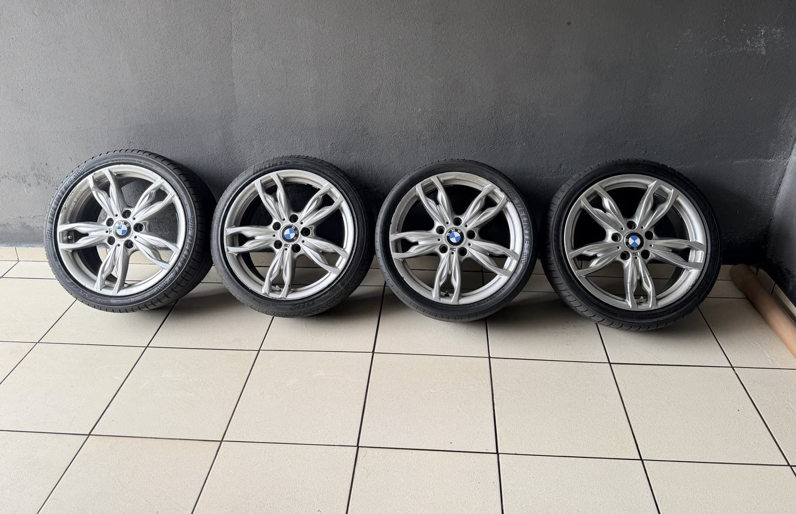 Rodas BMW 436M aro 18 originais + pneus (5x120) — CS-2610-003